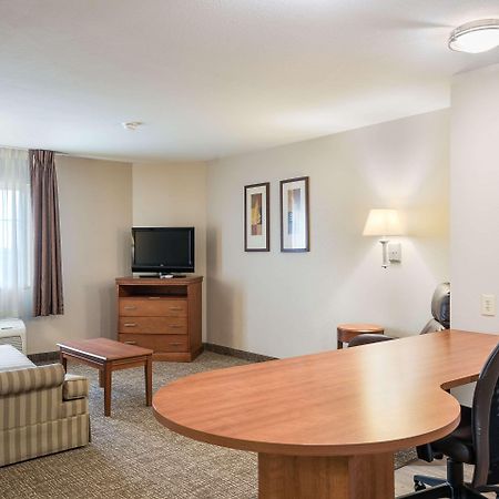 Suburban Extended Stay Hotel Waterloo - Cedar Falls - Cedar Valley ภายนอก รูปภาพ
