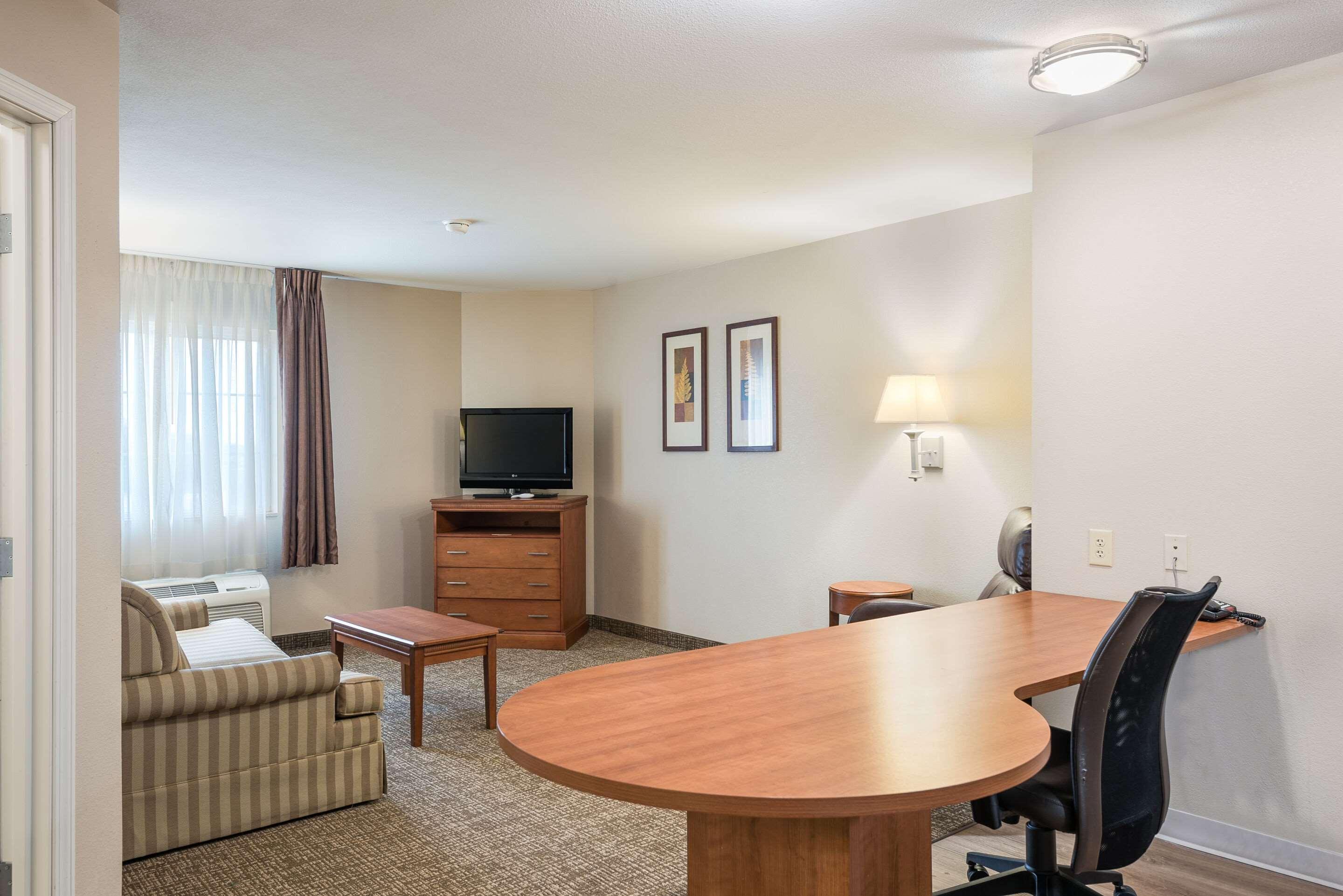 Suburban Extended Stay Hotel Waterloo - Cedar Falls - Cedar Valley ภายนอก รูปภาพ