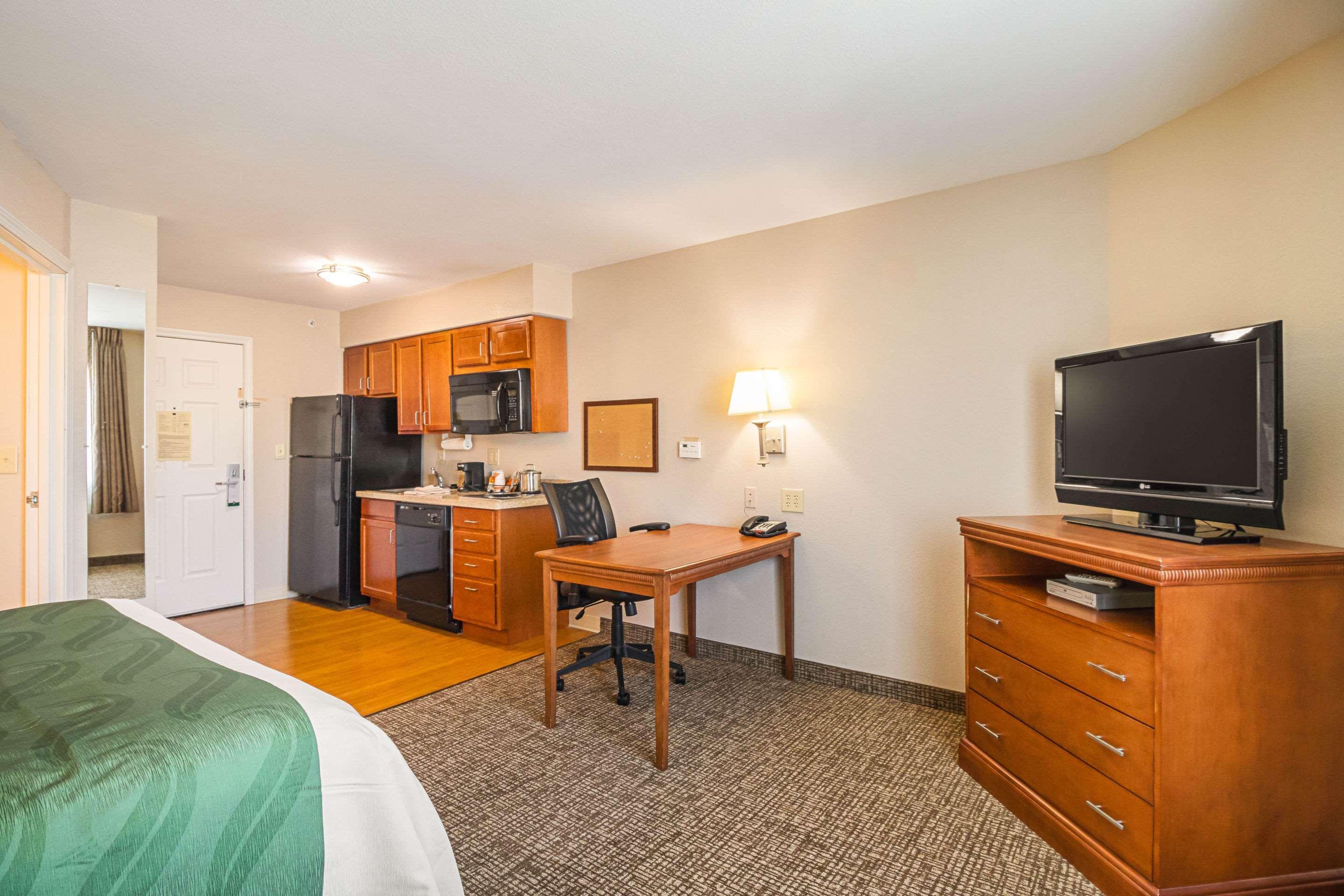Suburban Extended Stay Hotel Waterloo - Cedar Falls - Cedar Valley ภายนอก รูปภาพ