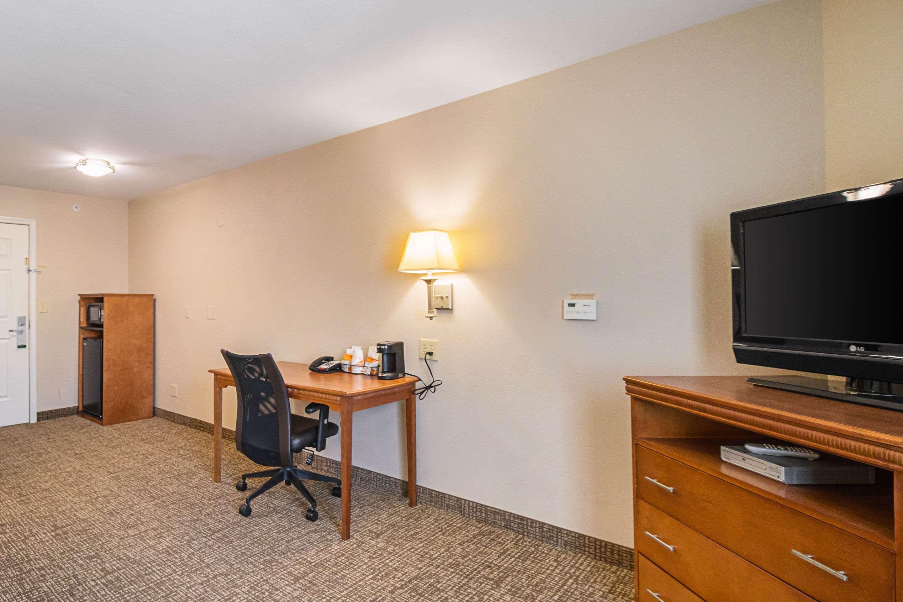 Suburban Extended Stay Hotel Waterloo - Cedar Falls - Cedar Valley ภายนอก รูปภาพ